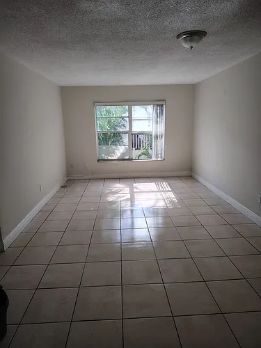 Floor plan 302