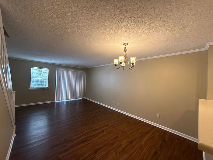 12817 Sickles Dr — Photo 6