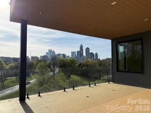 620 Cross Trail Dr, Charlotte, NC 28204