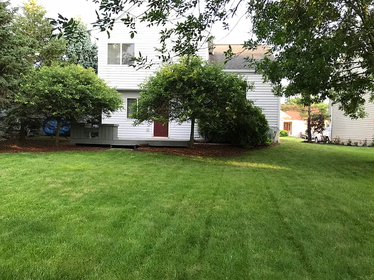 5012 Shady Oak Dr — Photo 3