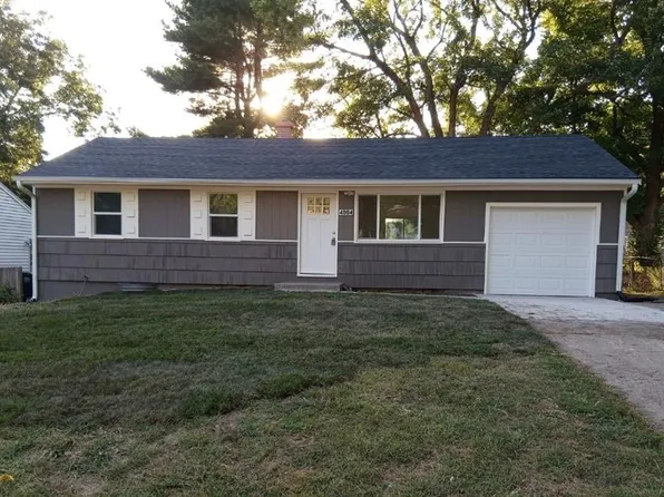 4004 S Pleasant St, Independence, MO 64055