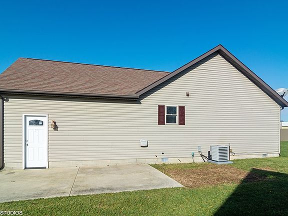 3rd image of 91 Dudley Cir