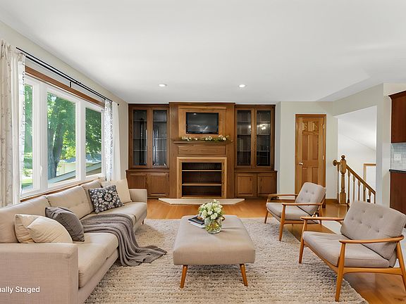 3rd image of 7703 Ivystone Ave S
