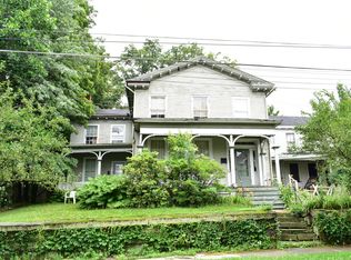 869 1/2 Liberty St, Meadville, PA 16335