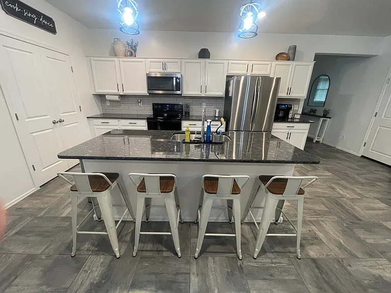 16592 W Jenan Dr — Photo 5