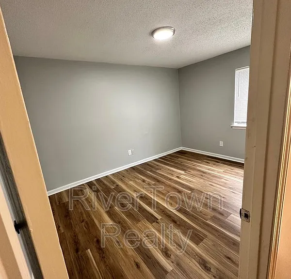 155 Clark Pl — Photo 7