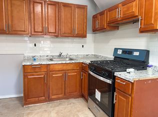 131 Osborne Ter #1R, Newark, NJ 07108