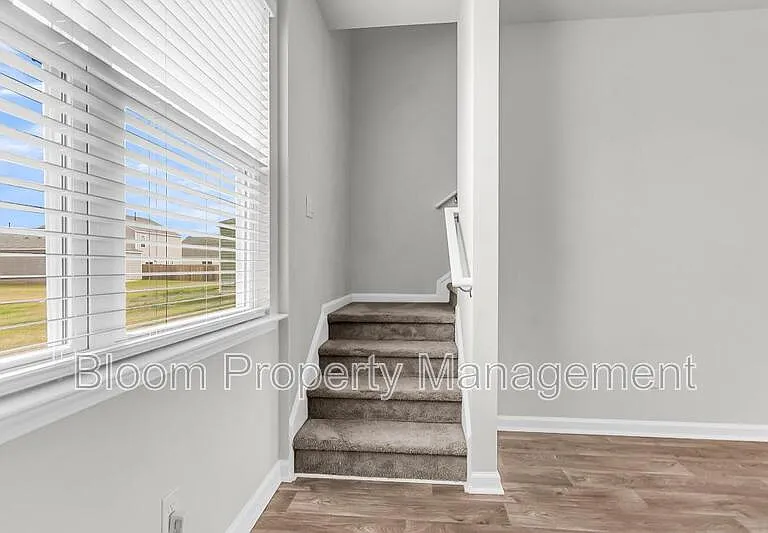 844 Lilyford Ln — Photo 18