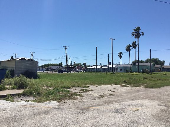 3rd image of 1005 Saint Marys St