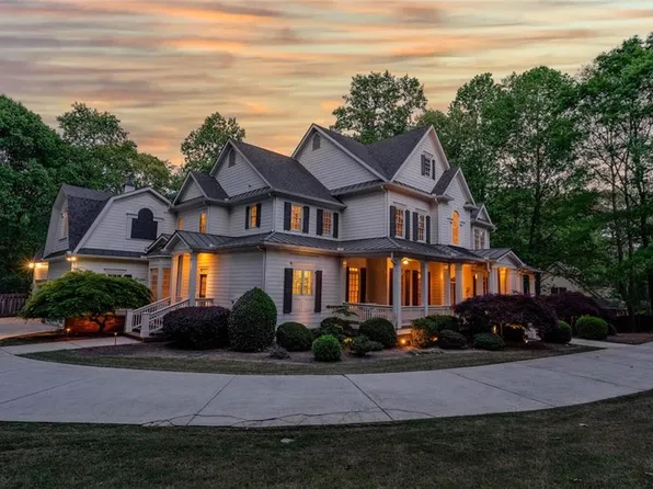 925 Cheatham Hill Rd SW, Marietta, GA 30064