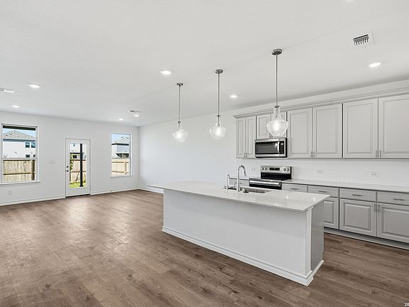 7th image of this home