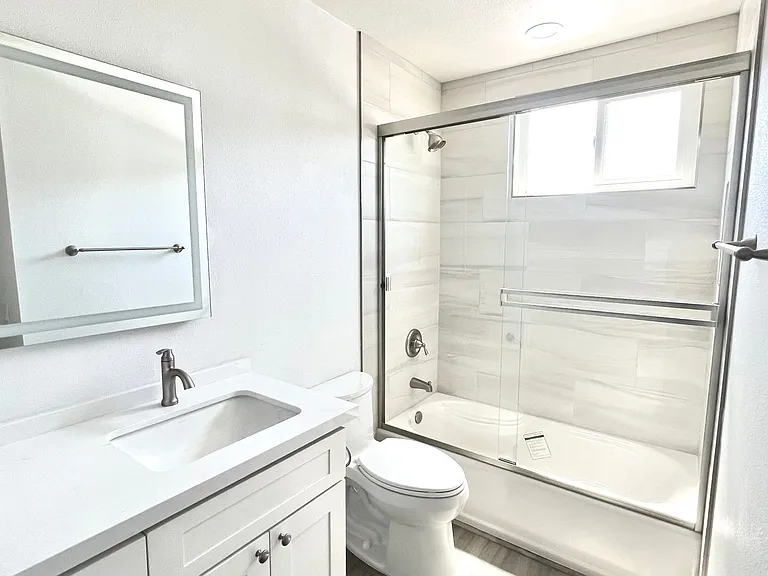 333 Lansing Circle — Photo 3