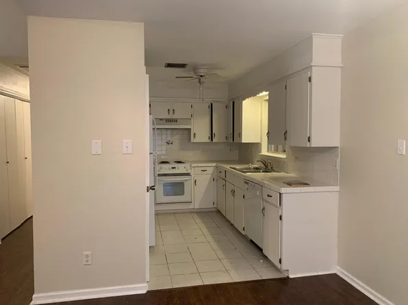212 Caledonia Dr, Lafayette, LA 70508