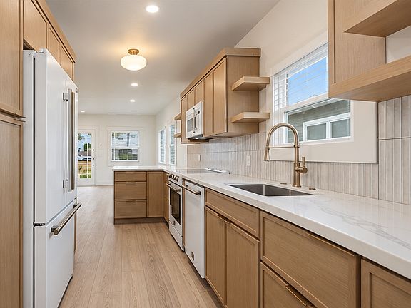 2nd image of 4334 41st St