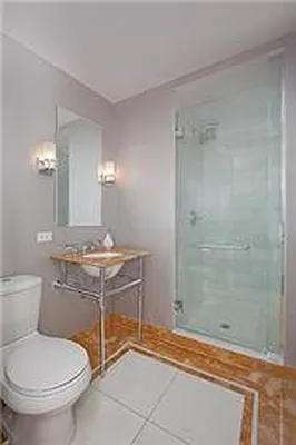 Rented by R New York | media 19