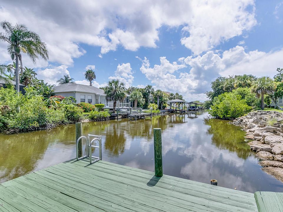 1st image of 535 River Moorings Dr