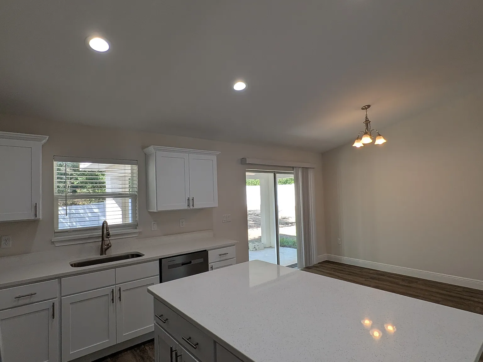 3 bed, 1453 sqft, $1,825 — Photo 3