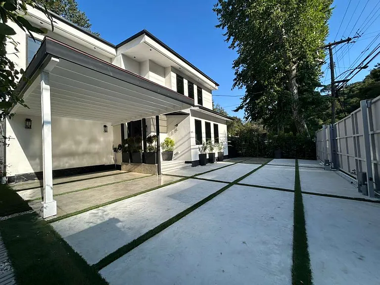 1734 N Beverly Glen Blvd — Photo 4