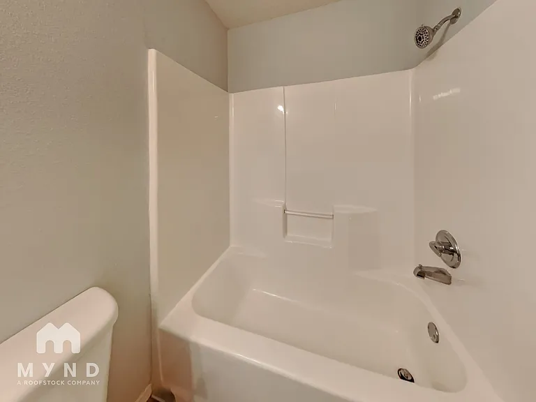 1305 S Marseilles Ave — Photo 16