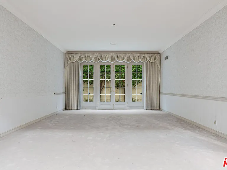 604 N Linden Dr — Photo 8