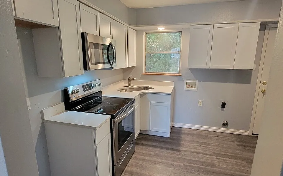 113 N McKown Ave #1