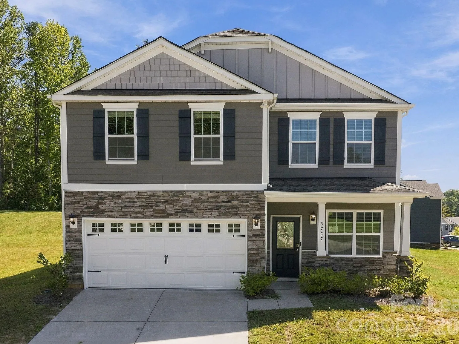 4 bed, 2.5 bath, 1995 sqft, $2,350 — Photo 1