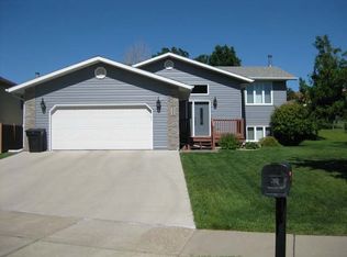 2006 N 23rd St, Bismarck, ND 58501