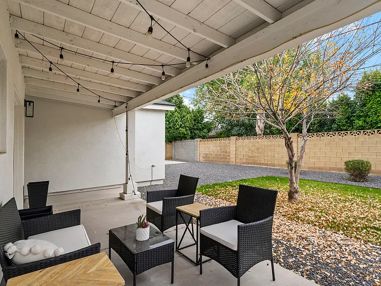 3515 E Piccadilly Rd — Photo 17