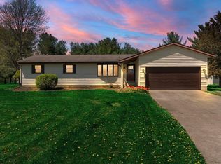 203 Sauk Trl, Valparaiso, IN 46385