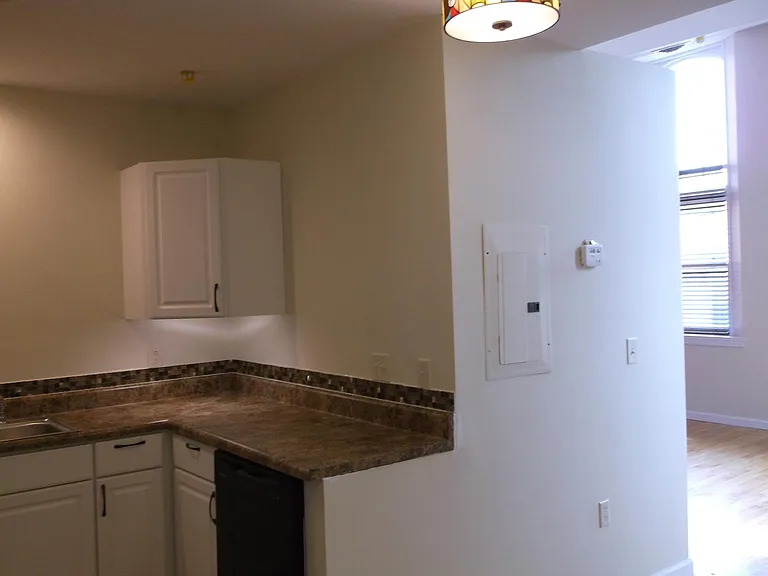 351 Pine St #102 — Photo 5