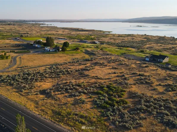 38972 N HWY 155, Coulee City, WA 99115