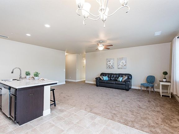 2nd image of 3857 Earl Street
