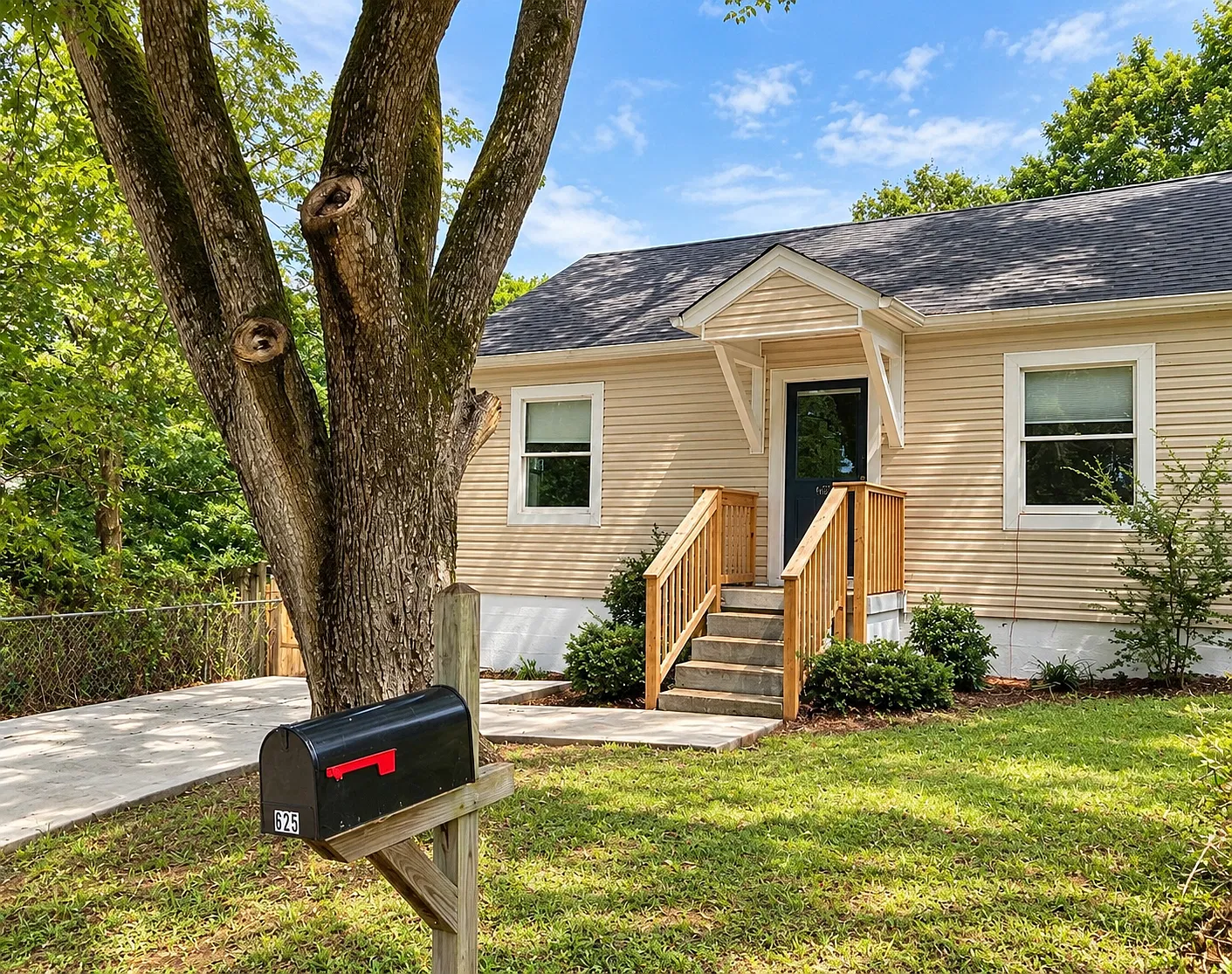 2 bed, 720 sqft, $1,400 — Photo 3