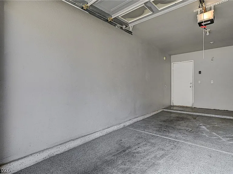 4040 Castle Cove Dr #4040 — Photo 40
