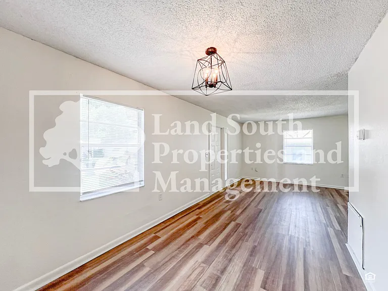 246 Mary Catherine Ct — Photo 4