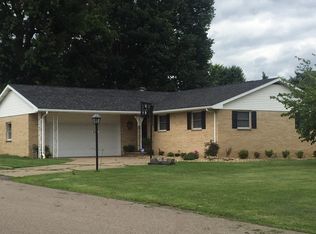 1802 Rockland Ave, Belpre, OH 45714