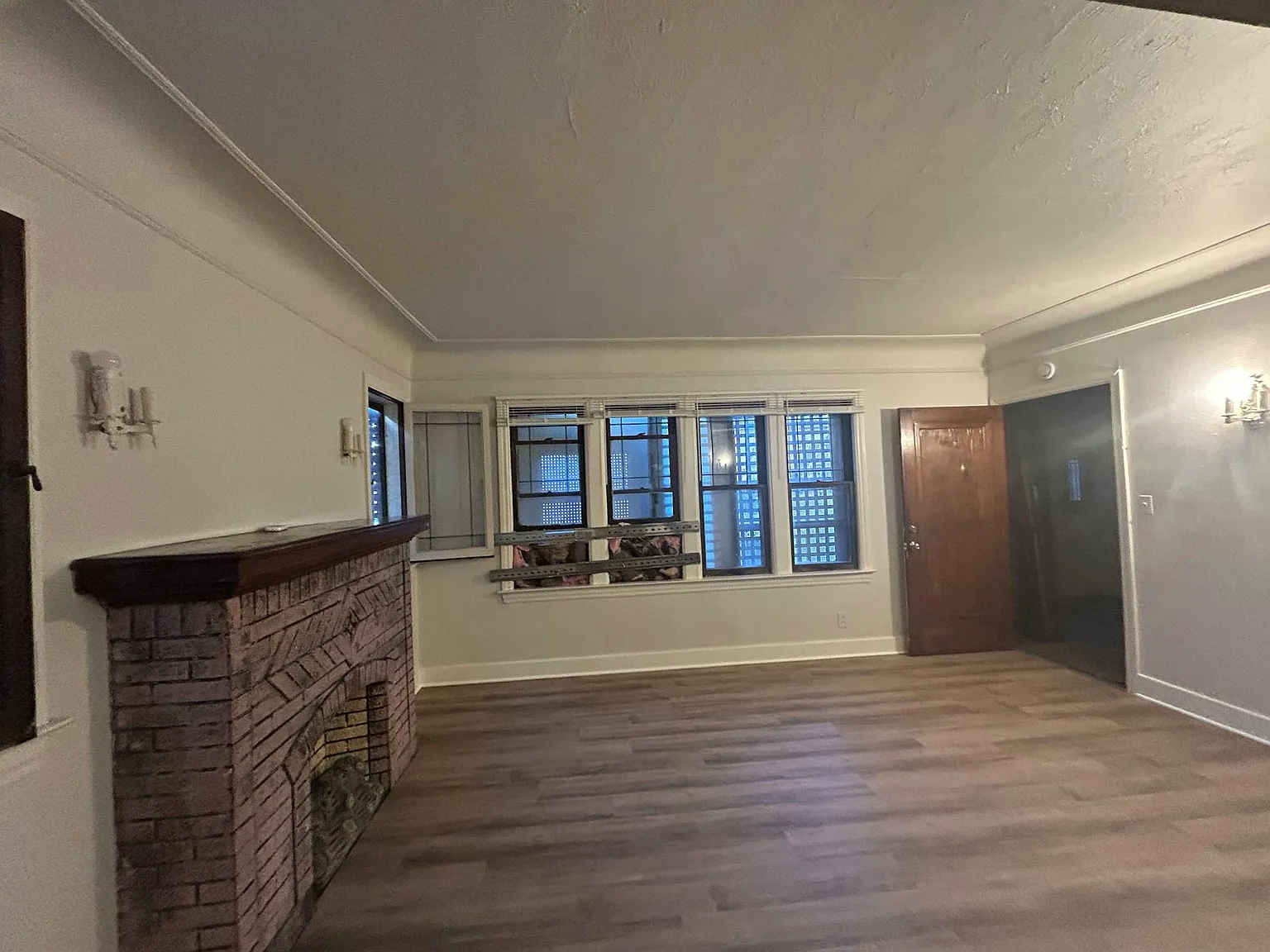 4401 Buckingham, Unit 1 — Photo 2