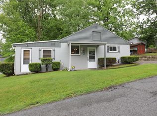 6685 Lakeview Dr, Hanoverton, OH 44423