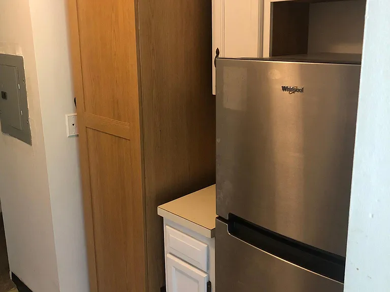 Opposite side of kitchen
