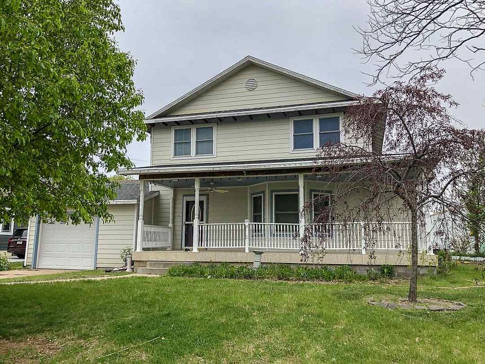 1st image of 208 Truman Ave