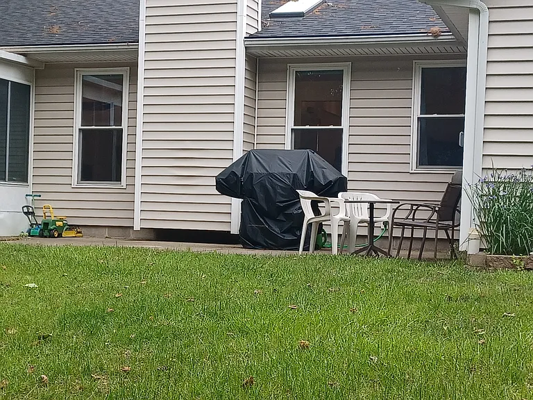 1021 Edgewood Dr — Photo 31