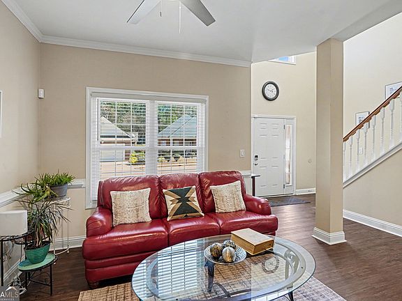 2nd image of 226 Long Dr