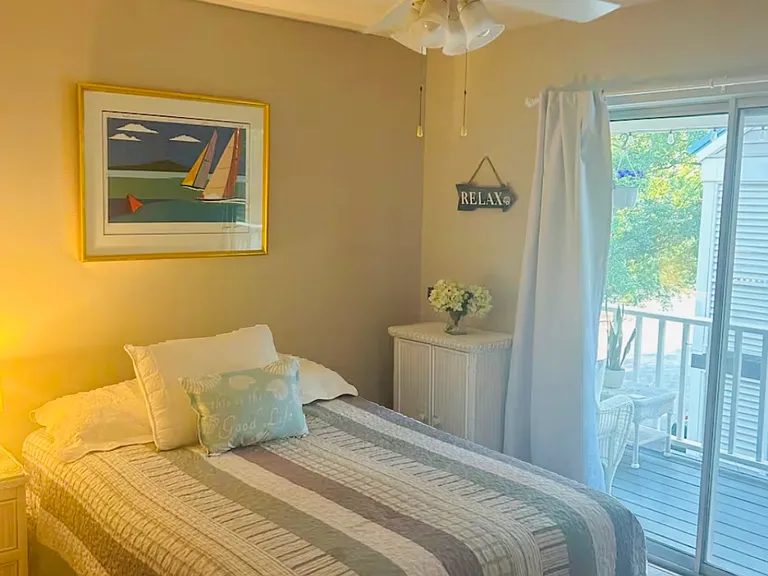 100 Harbor Pl #608 — Photo 9