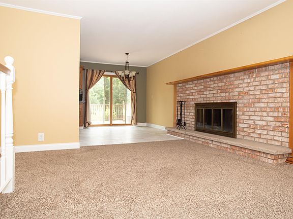 2nd image of 3158 Yorkshire Dr