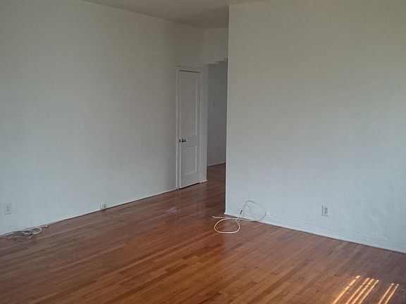 4th image of 729 Lenox Ave APT 12