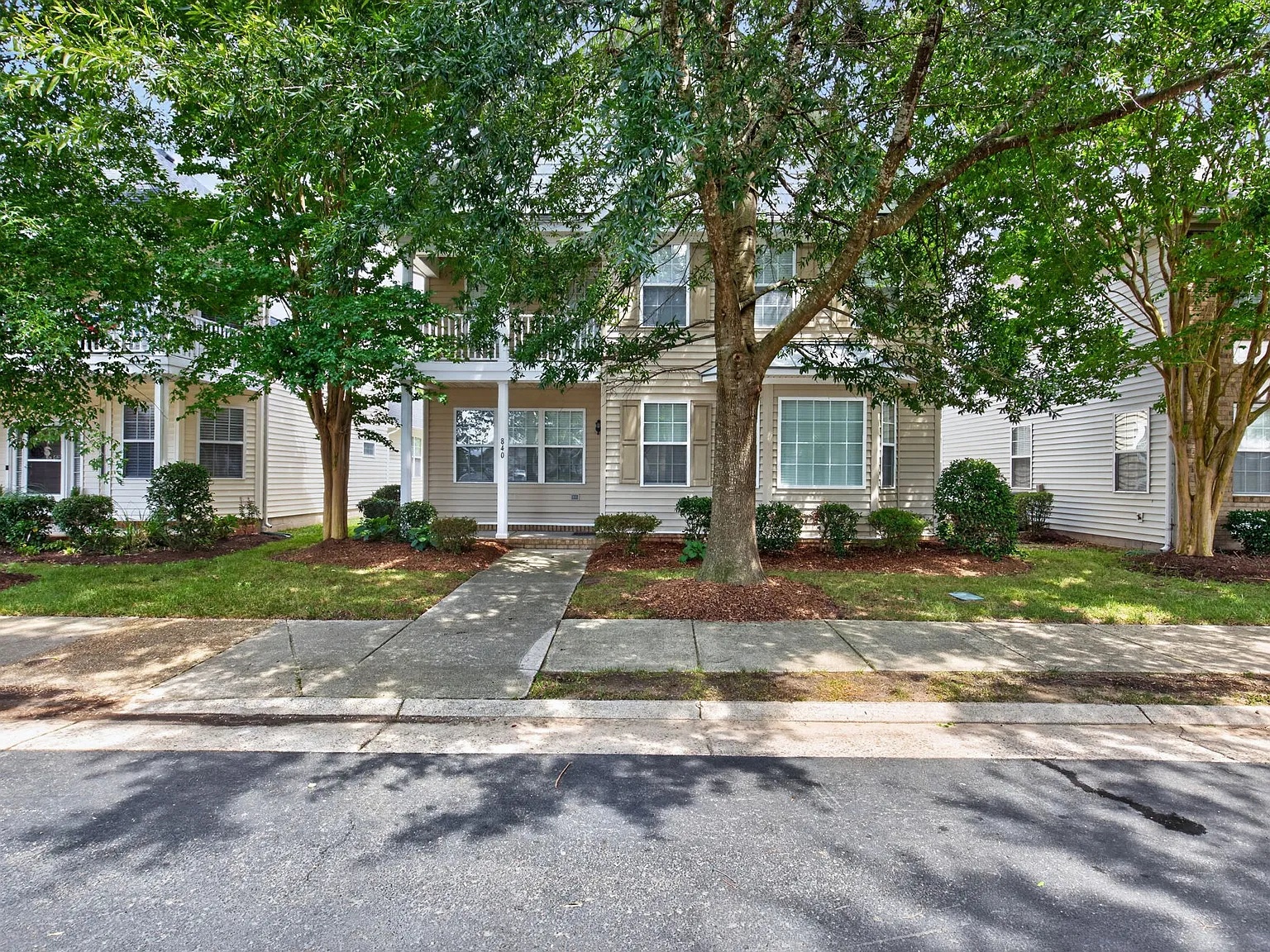 3 bed, 2.5 bath, 2119 sqft, $2,950 — Photo 1