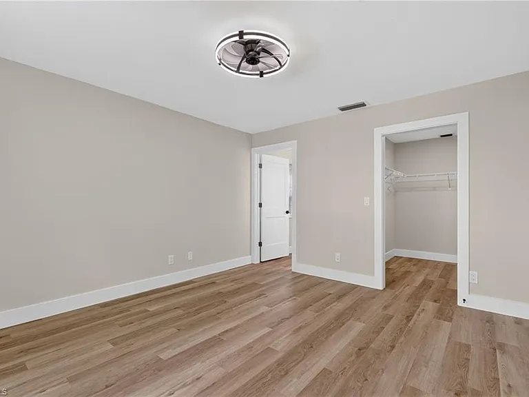 1915 Courtyard Way #202 — Photo 11