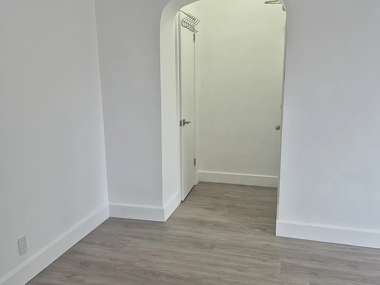 649 Rideau St #5 — Photo 19