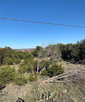 2nd image of 220 Oakland Hills Dr