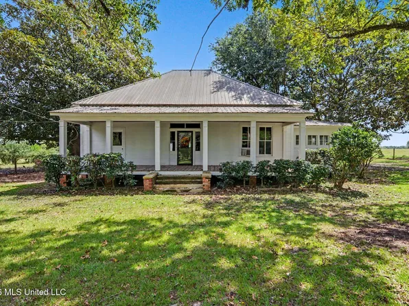 2126 Mill Street Ext, Lucedale, MS 39452